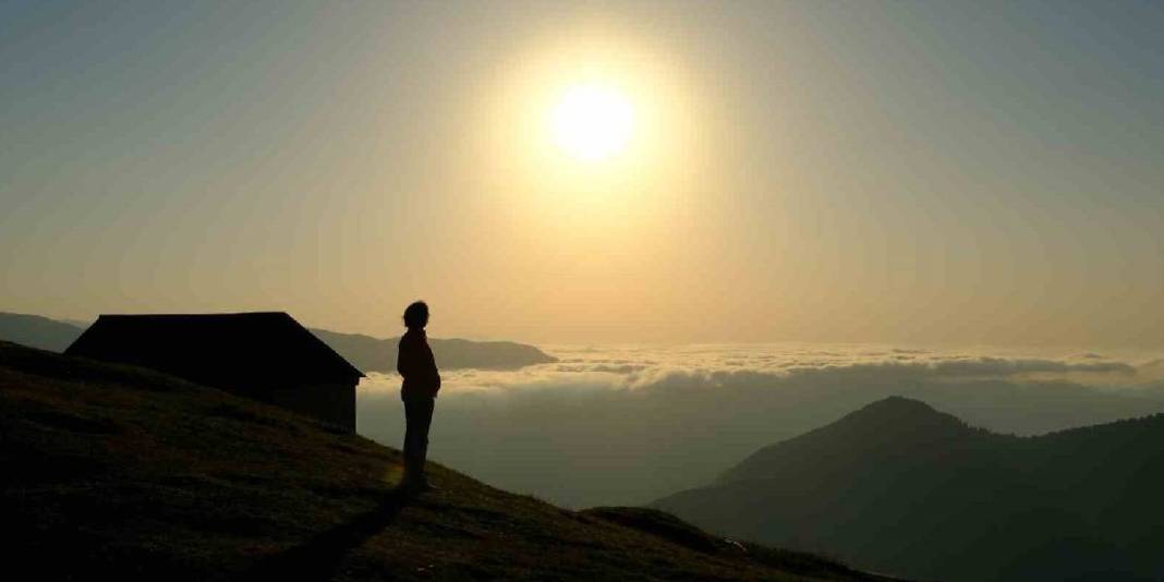 Doğaseverler ve fotoğraf tutkunları buraya bayılıyor! Denizden tam 1815 metre yükseklikte: Sis denizi manzarası eşsiz… 1